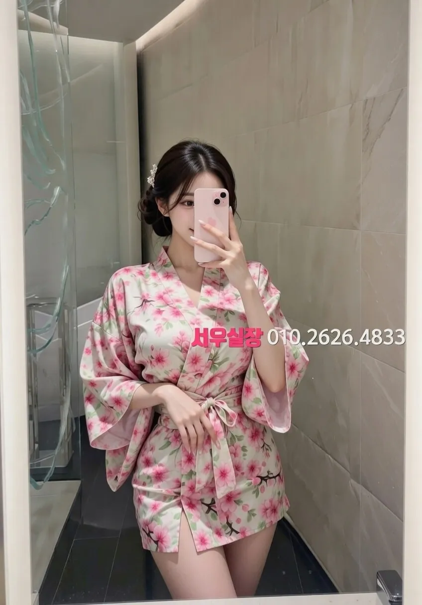 녹사평 쓰리노 프리미엄 라인업 24번 프로필